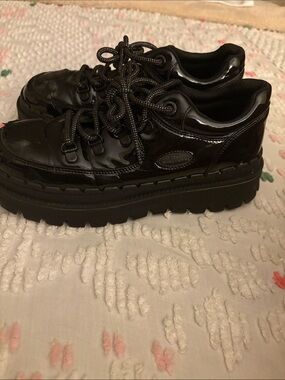 Platform Patent Leather Lace-Up Sneakers - Black